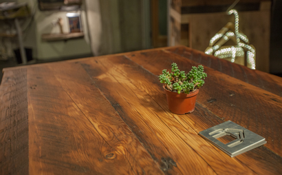 Hollywood/Vine Desks Hollywood/Vine Desks