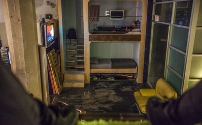 Hollywood/Vine Desks Hollywood/Vine Desks