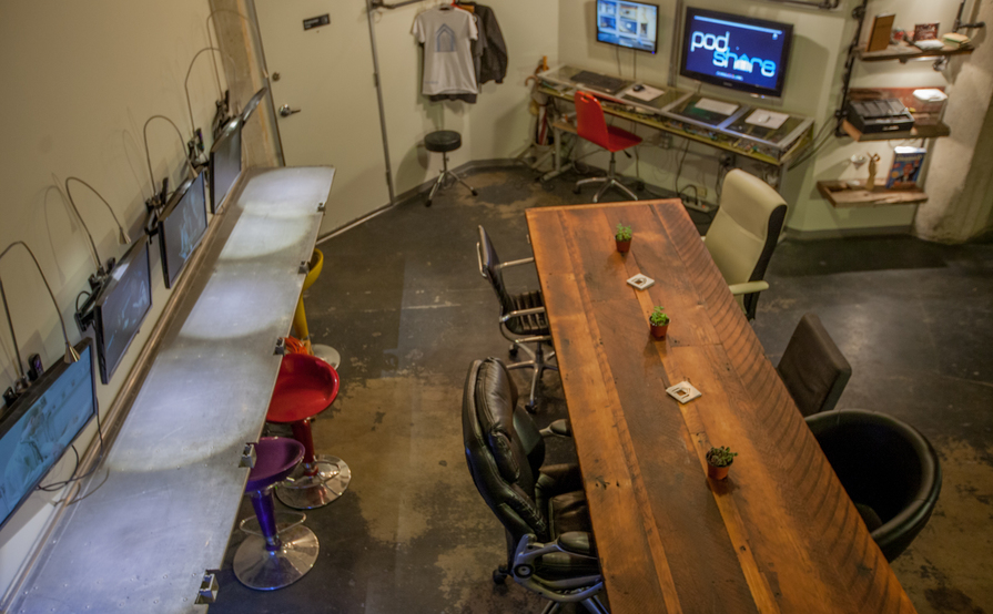 Hollywood/Vine Desks Hollywood/Vine Desks