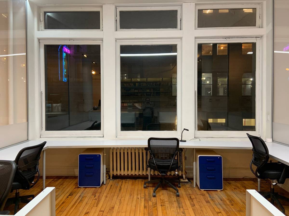 Workstations (1-5 individual Desks) 