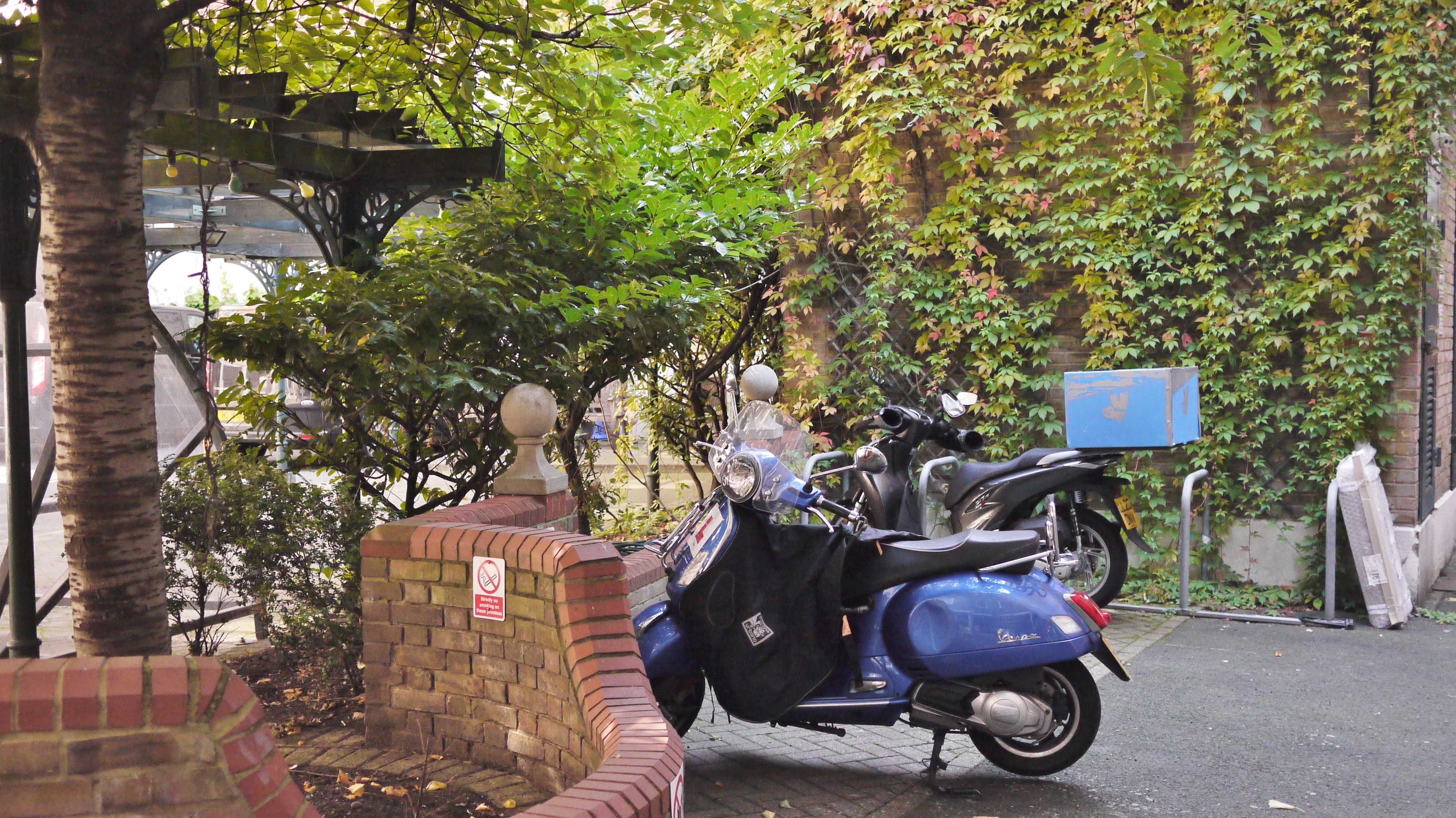 10-12 Desks on Rivington Street, South facing uninterrupted daylight, Event space/hi-tech conferencing, Vitra furnished throughout