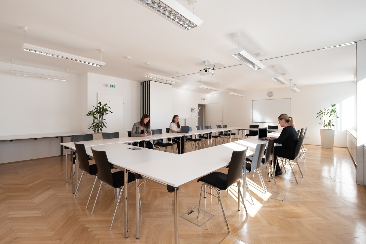 Zugang zu inspirierenden Coworking-Bereichen in Ihrer Nähe Zugang zu inspirierenden Coworking-Bereichen in Ihrer Nähe