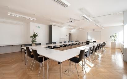 Zugang zu inspirierenden Coworking-Bereichen in Ihrer Nähe Zugang zu inspirierenden Coworking-Bereichen in Ihrer Nähe