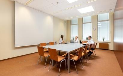 Zugang zu inspirierenden Coworking-Bereichen in Ihrer Nähe Zugang zu inspirierenden Coworking-Bereichen in Ihrer Nähe