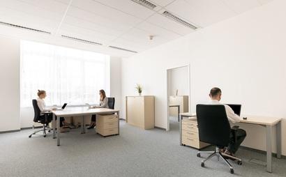 Work your way in einem Privatbüro für drei Personen Work your way in einem Privatbüro für drei Personen