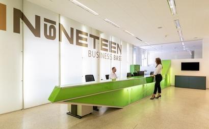 Work your way in einem Privatbüro für fünf Personen Work your way in einem Privatbüro für fünf Personen