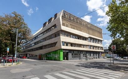 Bezugsfertige Büroräume für ein wachsendes Team von bis zu 10 Personen Bezugsfertige Büroräume für ein wachsendes Team von bis zu 10 Personen