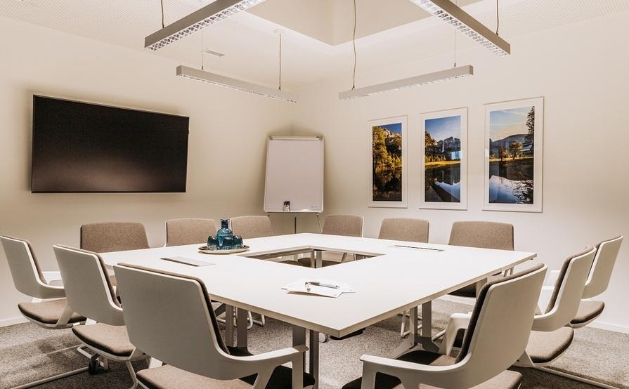 Work your way in einem Privatbüro für fünf Personen Work your way in einem Privatbüro für fünf Personen