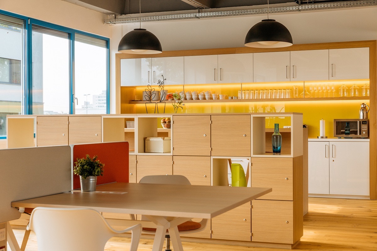 Work your way in einem Privatbüro für fünf Personen Work your way in einem Privatbüro für fünf Personen