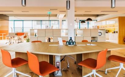 Work your way in einem Privatbüro für fünf Personen Work your way in einem Privatbüro für fünf Personen