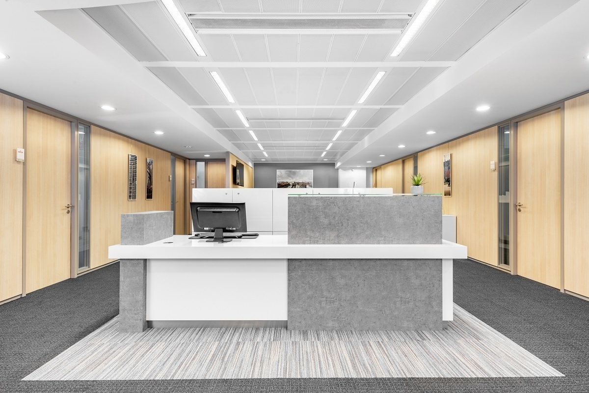 Werk zoals u dat wilt in een privékantoor voor vijf