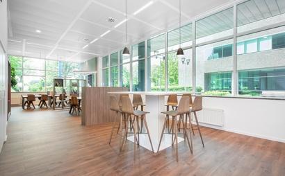 Werk zoals u dat wilt in een privékantoor voor drie Werk zoals u dat wilt in een privékantoor voor drie