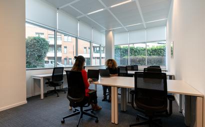Kant-en-klare kantoorruimte voor een groeiend team van maximaal 10 personen Kant-en-klare kantoorruimte voor een groeiend team van maximaal 10 personen