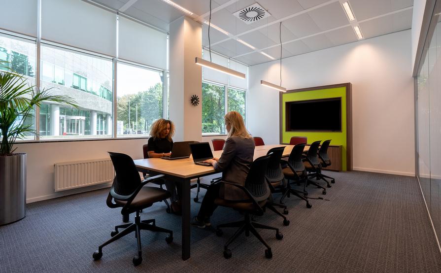 Kant-en-klare kantoorruimte voor een groeiend team van maximaal 10 personen Kant-en-klare kantoorruimte voor een groeiend team van maximaal 10 personen