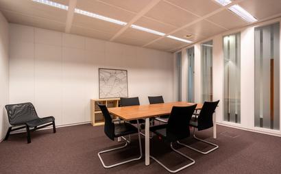 Kant-en-klare kantoorruimte voor een groeiend team van maximaal 10 personen Kant-en-klare kantoorruimte voor een groeiend team van maximaal 10 personen