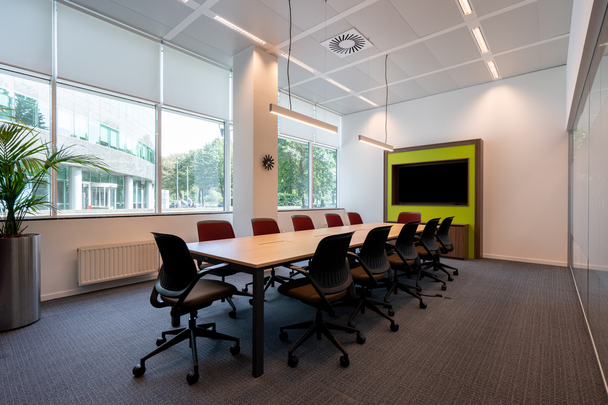 Kant-en-klare kantoorruimte voor een groeiend team van maximaal 10 personen Kant-en-klare kantoorruimte voor een groeiend team van maximaal 10 personen