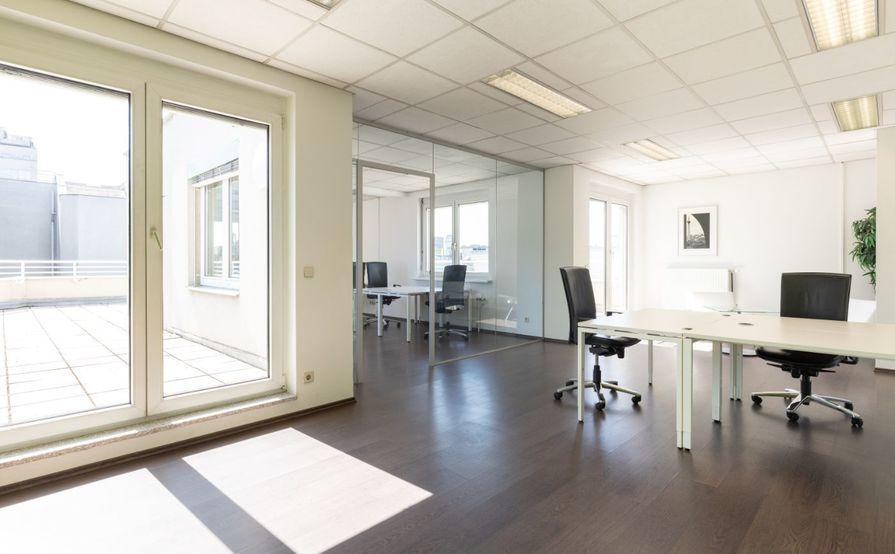 Work your way in einem Privatbüro für eine Person Work your way in einem Privatbüro für eine Person