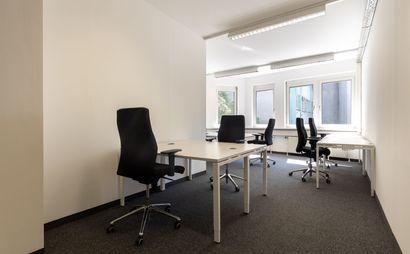 Work your way in einem Privatbüro für fünf Personen Work your way in einem Privatbüro für fünf Personen