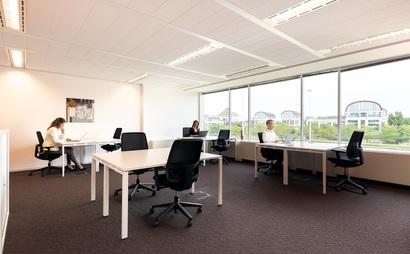 Kant-en-klare kantoorruimte voor een groeiend team van maximaal 10 personen Kant-en-klare kantoorruimte voor een groeiend team van maximaal 10 personen