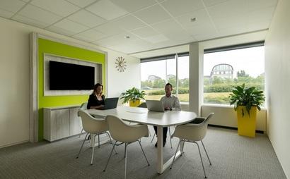 Kant-en-klare kantoorruimte voor een groeiend team van maximaal 10 personen Kant-en-klare kantoorruimte voor een groeiend team van maximaal 10 personen