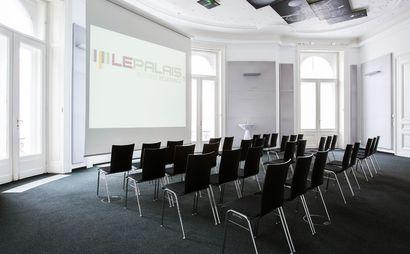 Zugang zu inspirierenden Coworking-Bereichen in Ihrer Nähe Zugang zu inspirierenden Coworking-Bereichen in Ihrer Nähe