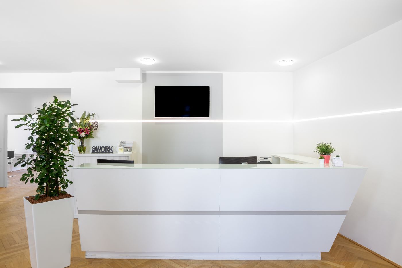 Zugang zu inspirierenden Coworking-Bereichen in Ihrer Nähe Zugang zu inspirierenden Coworking-Bereichen in Ihrer Nähe