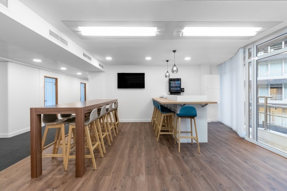 Werk vanaf een professionele werkplek bij u in de buurt