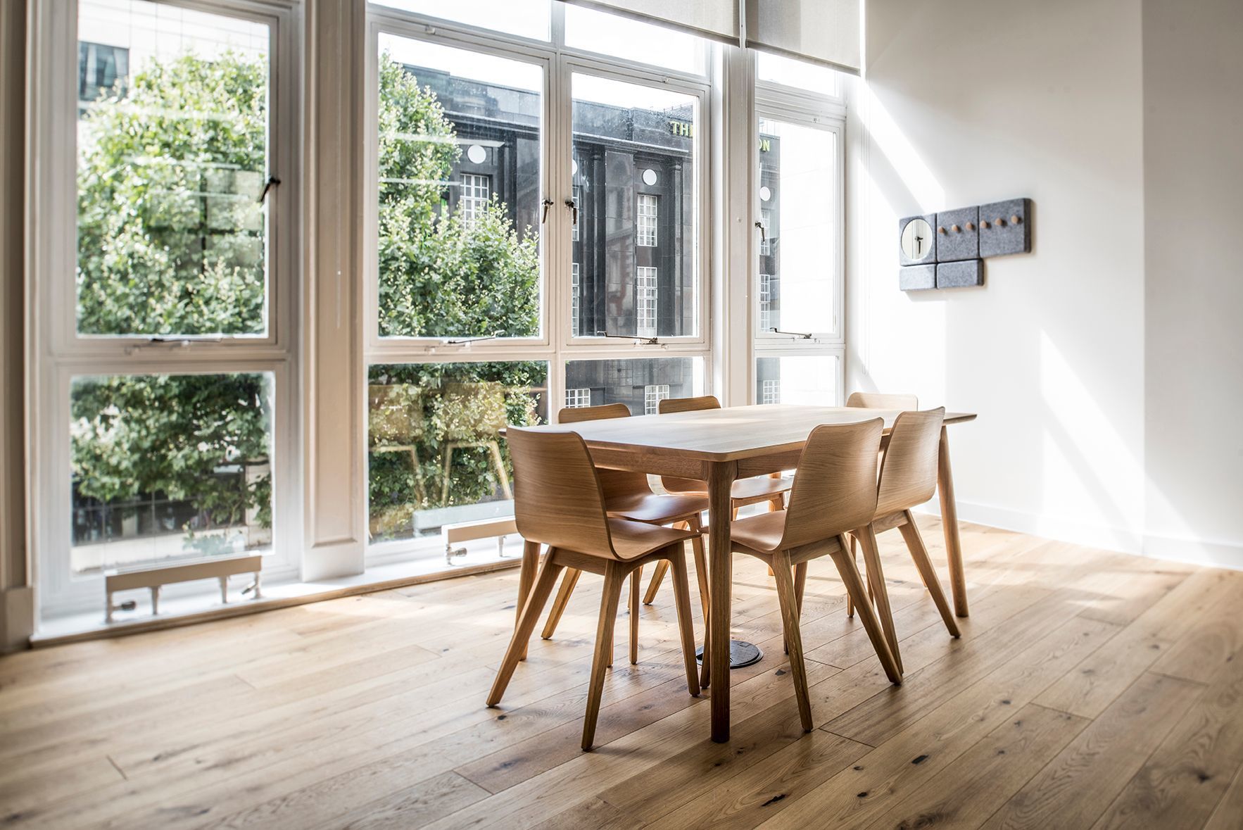 Een perfect formaat kantooromgeving voor vijf