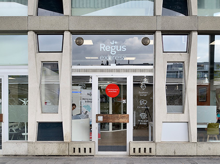 Werk zoals u dat wilt in een privékantoor voor u alleen