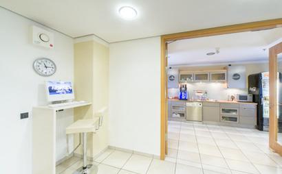 Ihr Privatbüro für 3-4 Personen - Berlin KuDamm Ihr Privatbüro für 3-4 Personen - Berlin KuDamm