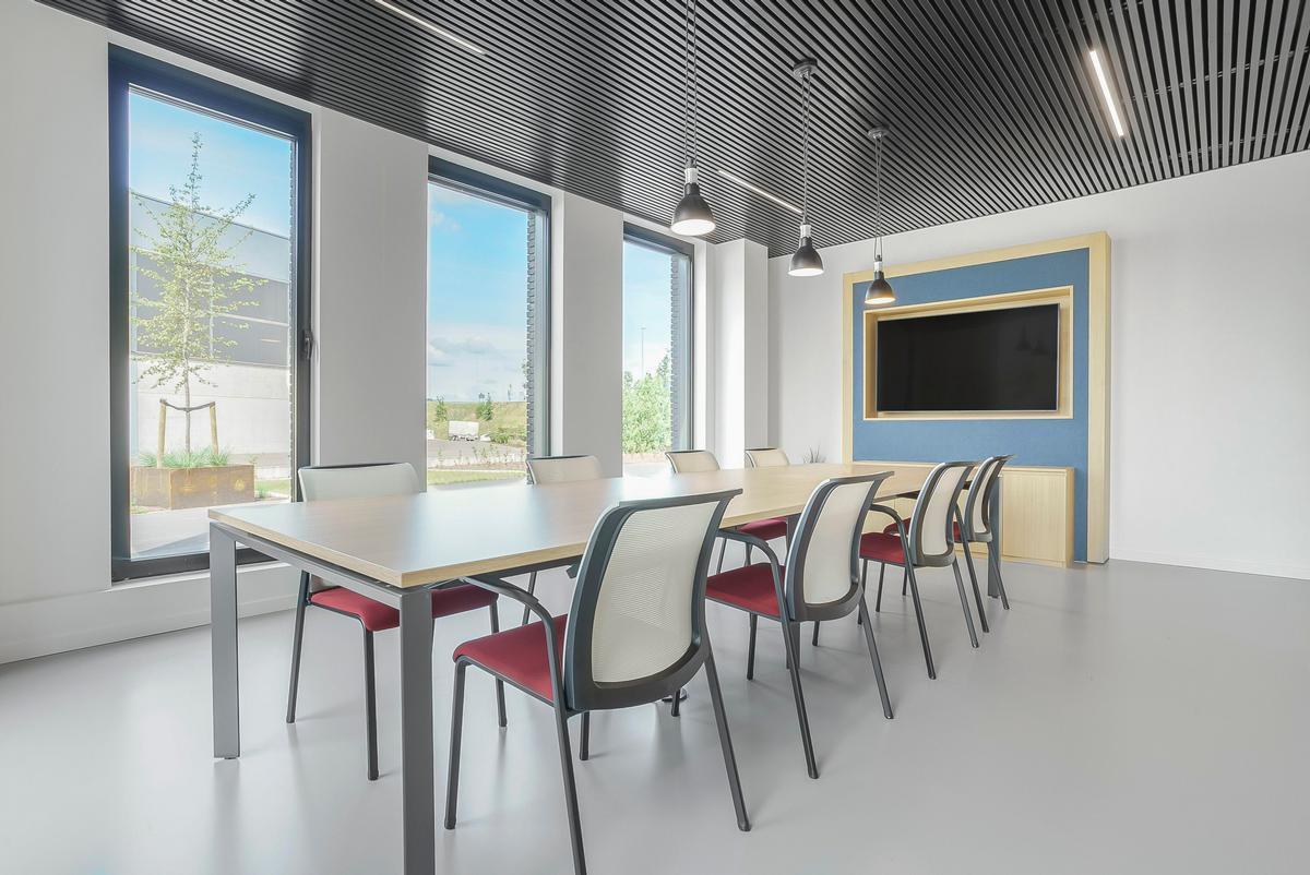 Werk zoals u dat wilt in een privékantoor voor drie