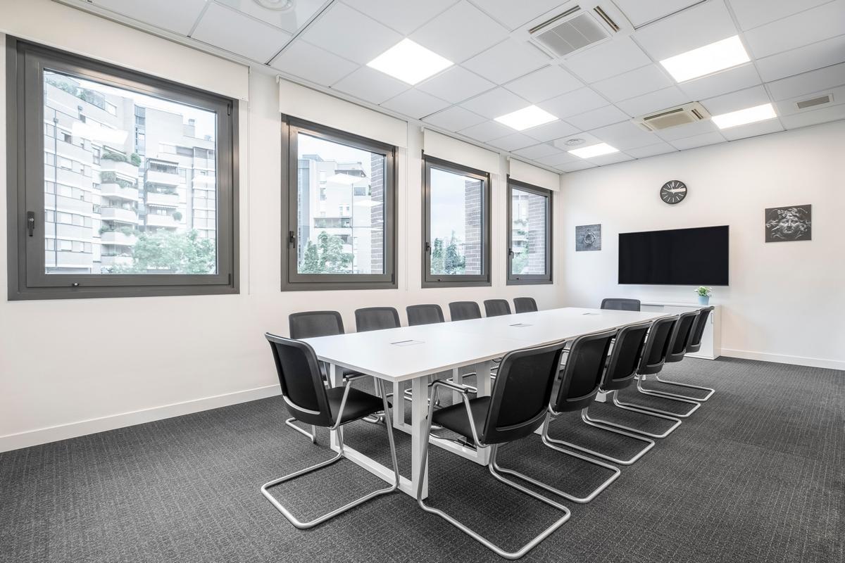 Lavora a modo tuo in un ufficio dedicato per 5