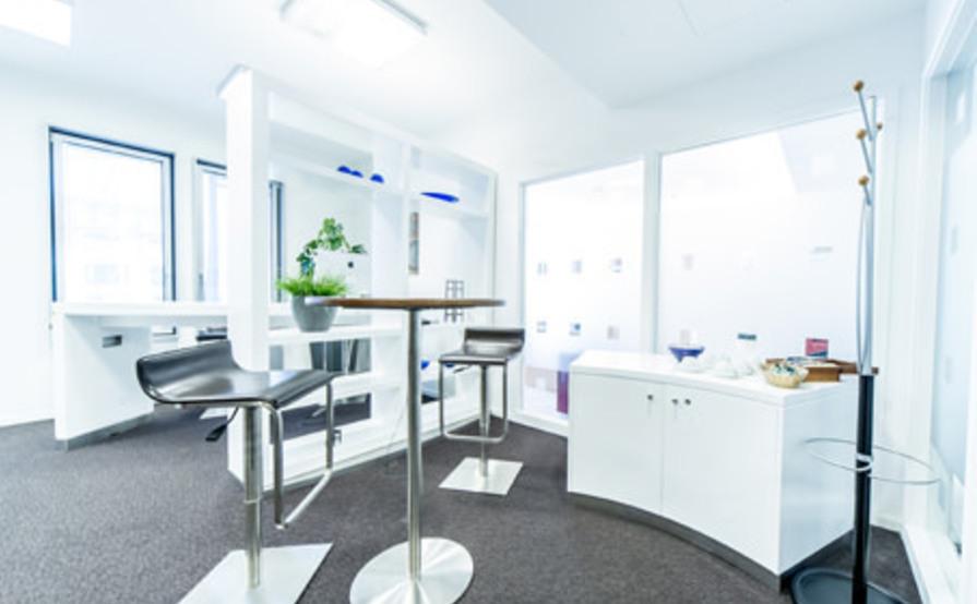Ihre Business Lounge Platinum - Berlin Unter den Linden 21 Ihre Business Lounge Platinum - Berlin Unter den Linden 21