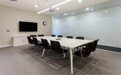 Lavora da uno spazio di lavoro professionale vicino a te.