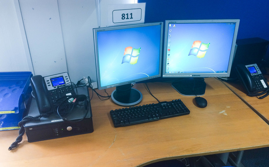 Desks Space in a Pleasant Office in Wembley