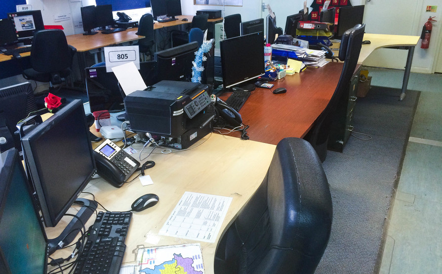 Desks Space in a Pleasant Office in Wembley