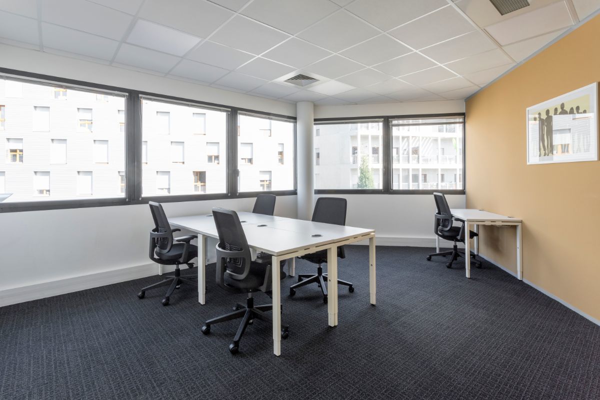 Lavora a modo tuo in un ufficio dedicato per 5