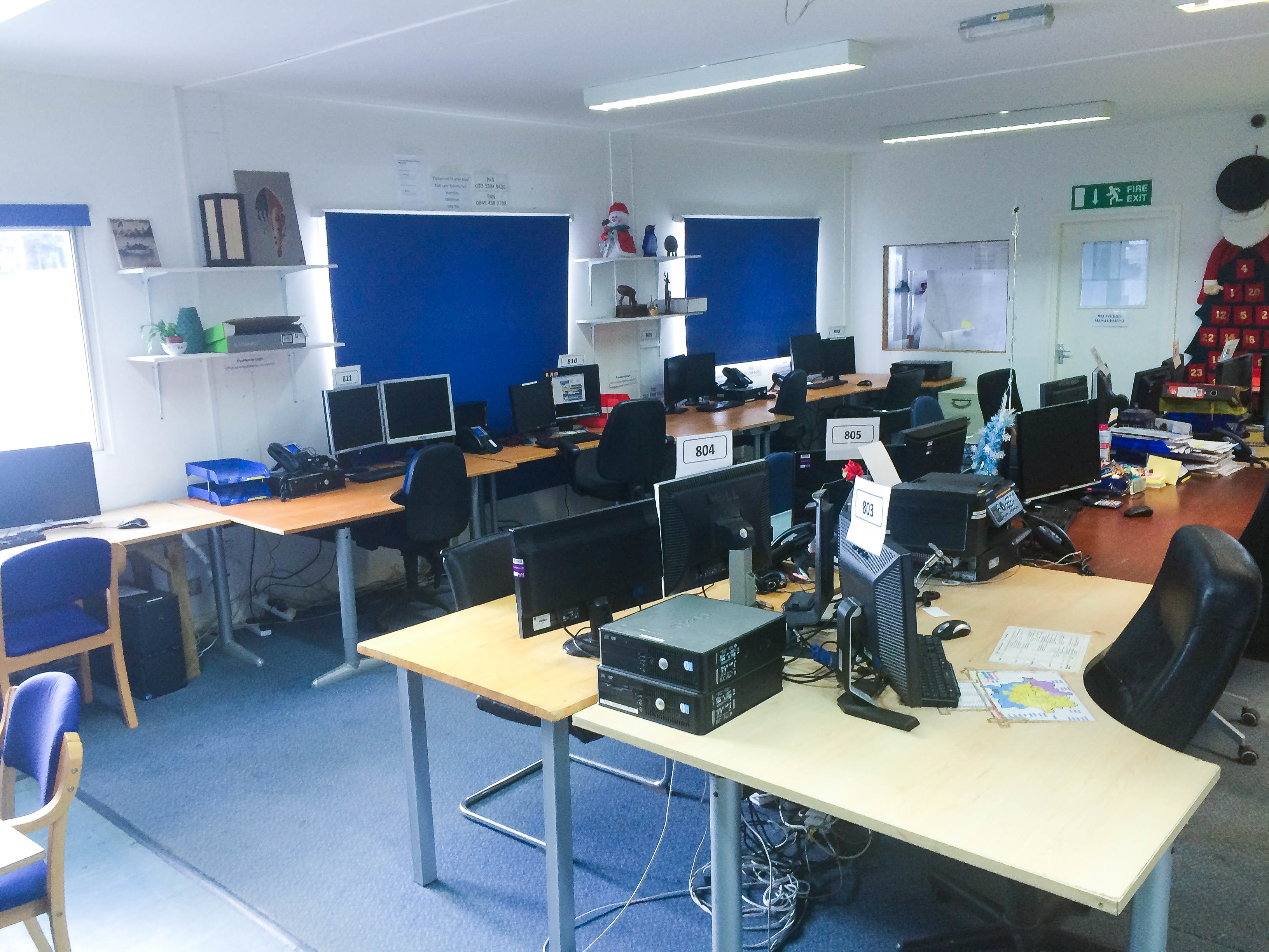Desks Space in a Pleasant Office in Wembley Desks Space in a Pleasant Office in Wembley