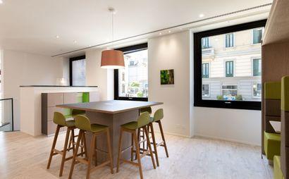 Lavora a modo tuo in un ufficio dedicato su misura. Lavora a modo tuo in un ufficio dedicato su misura.