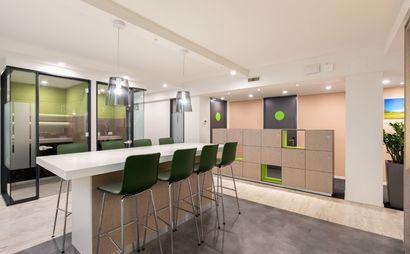 Lavora a modo tuo in un ufficio dedicato su misura. Lavora a modo tuo in un ufficio dedicato su misura.