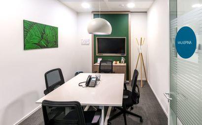 Lavora a modo tuo in un ufficio dedicato per 5