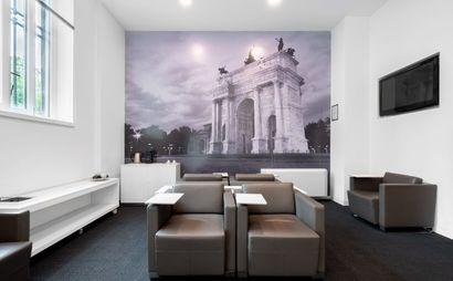 Lavora da uno spazio di lavoro professionale vicino a te. Lavora da uno spazio di lavoro professionale vicino a te.