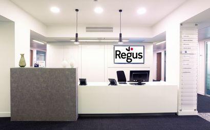 Lavora da uno spazio di lavoro professionale vicino a te.