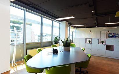 Lavora a modo tuo in un ufficio dedicato per 5 Lavora a modo tuo in un ufficio dedicato per 5