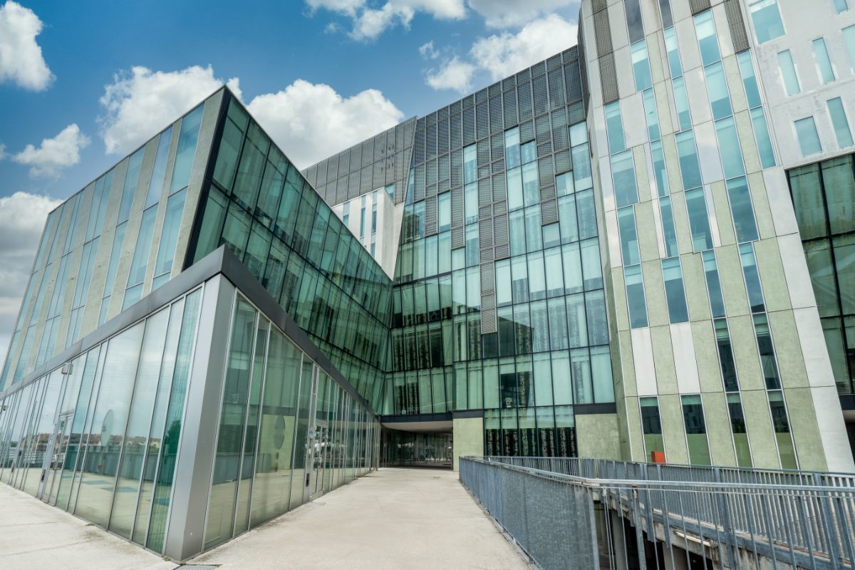 Lavora a modo tuo in un ufficio dedicato per 3