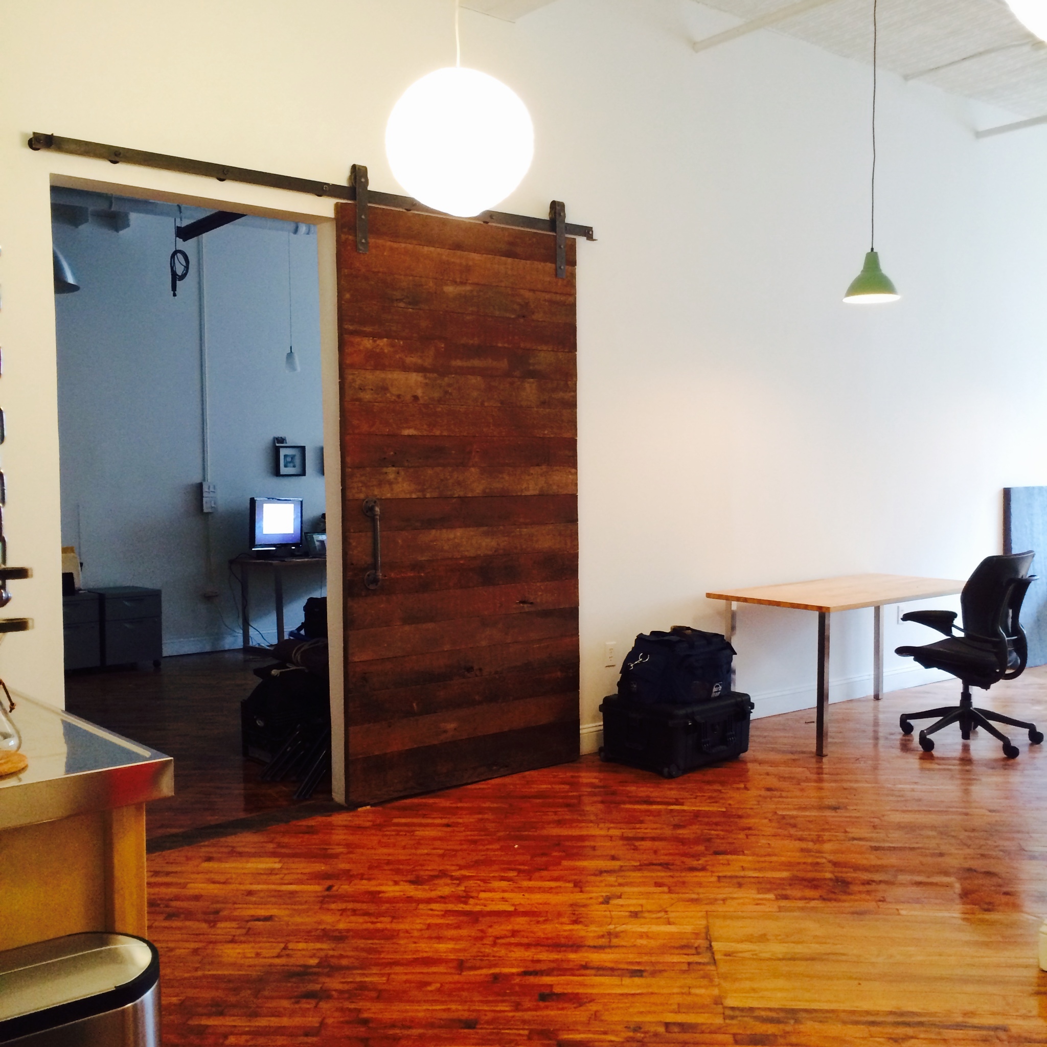 Desks available at Rota6 Studio