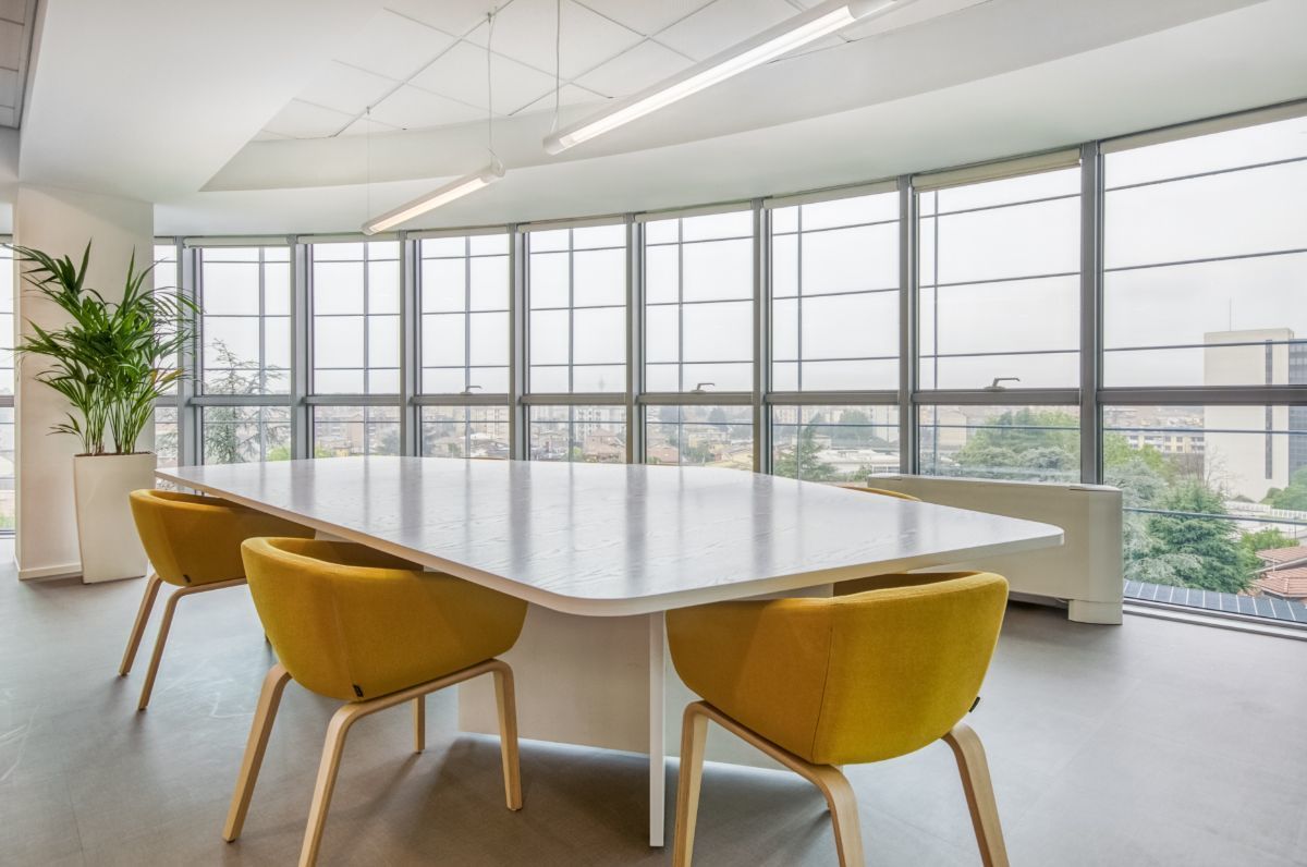 Lavora a modo tuo in un ufficio dedicato per 5