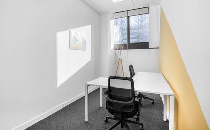 Lavora a modo tuo in un ufficio dedicato su misura. Lavora a modo tuo in un ufficio dedicato su misura.