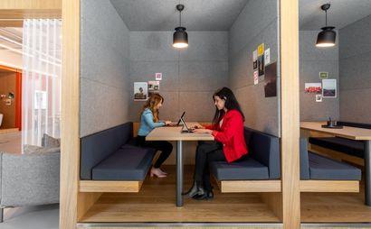 Tutti i vantaggi del coworking con una scrivania dedicata Tutti i vantaggi del coworking con una scrivania dedicata