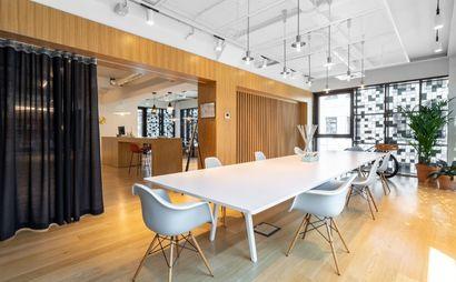 Tutti i vantaggi del coworking con una scrivania dedicata Tutti i vantaggi del coworking con una scrivania dedicata